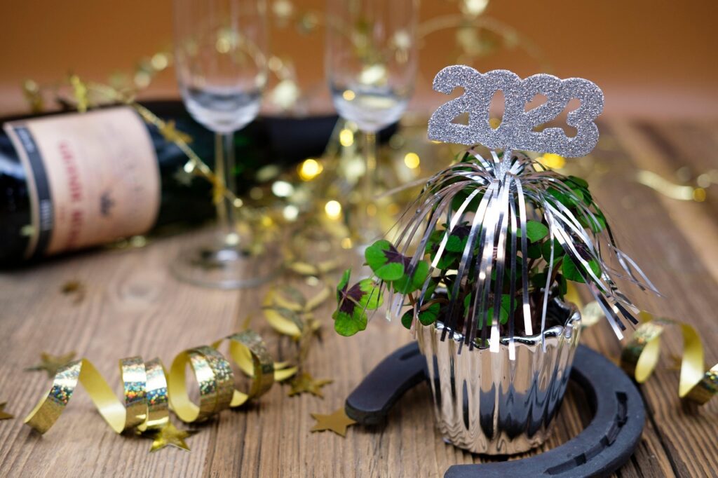 entdecken sie die vorteile der vier-tage-arbeitswoche: mehr freizeit, gesteigerte produktivität und eine bessere work-life-balance. erfahren sie, wie unternehmen und arbeitnehmer von diesem innovativen arbeitszeitmodell profitieren können.